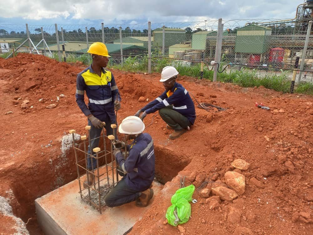 Aerial view of process plant under construction