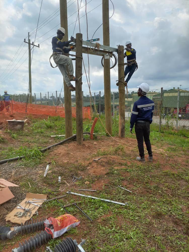 Grinding mills and gantry crane installation